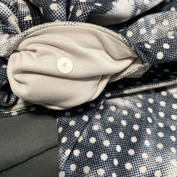 Lululemon Wunder Under Crop II - Picture 9 of 13